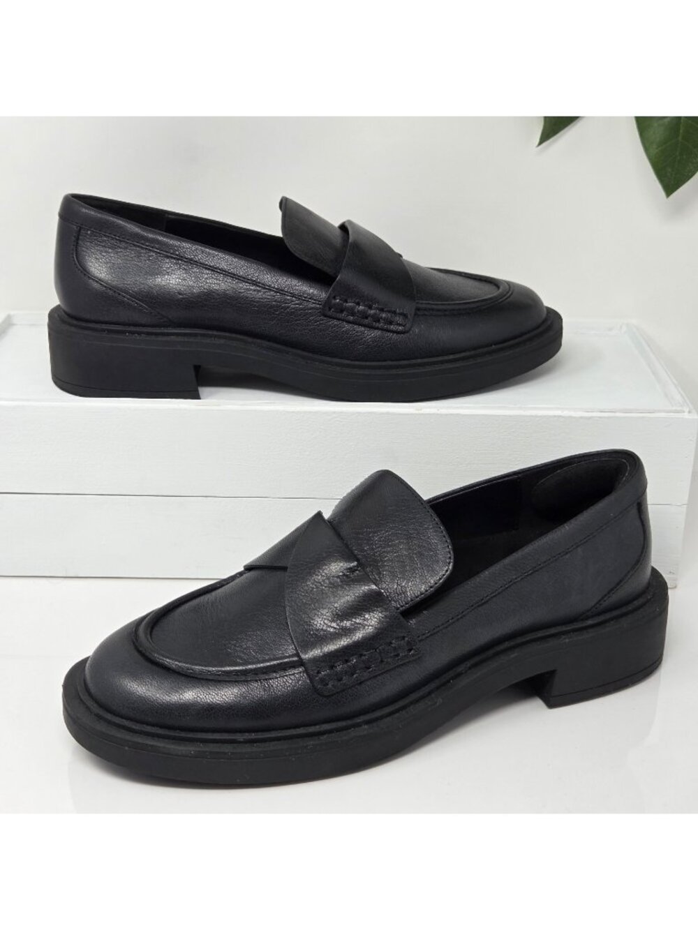 Aerosoles Garett Penny Loafer Womens 8 M Leather Slip On Casual Career Lug 90s